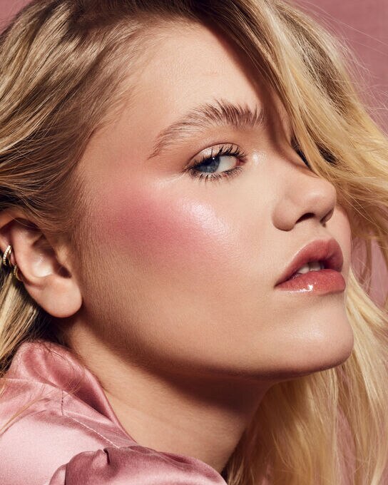 FENTY CHEEKSBLUSH  TUTU TURNT